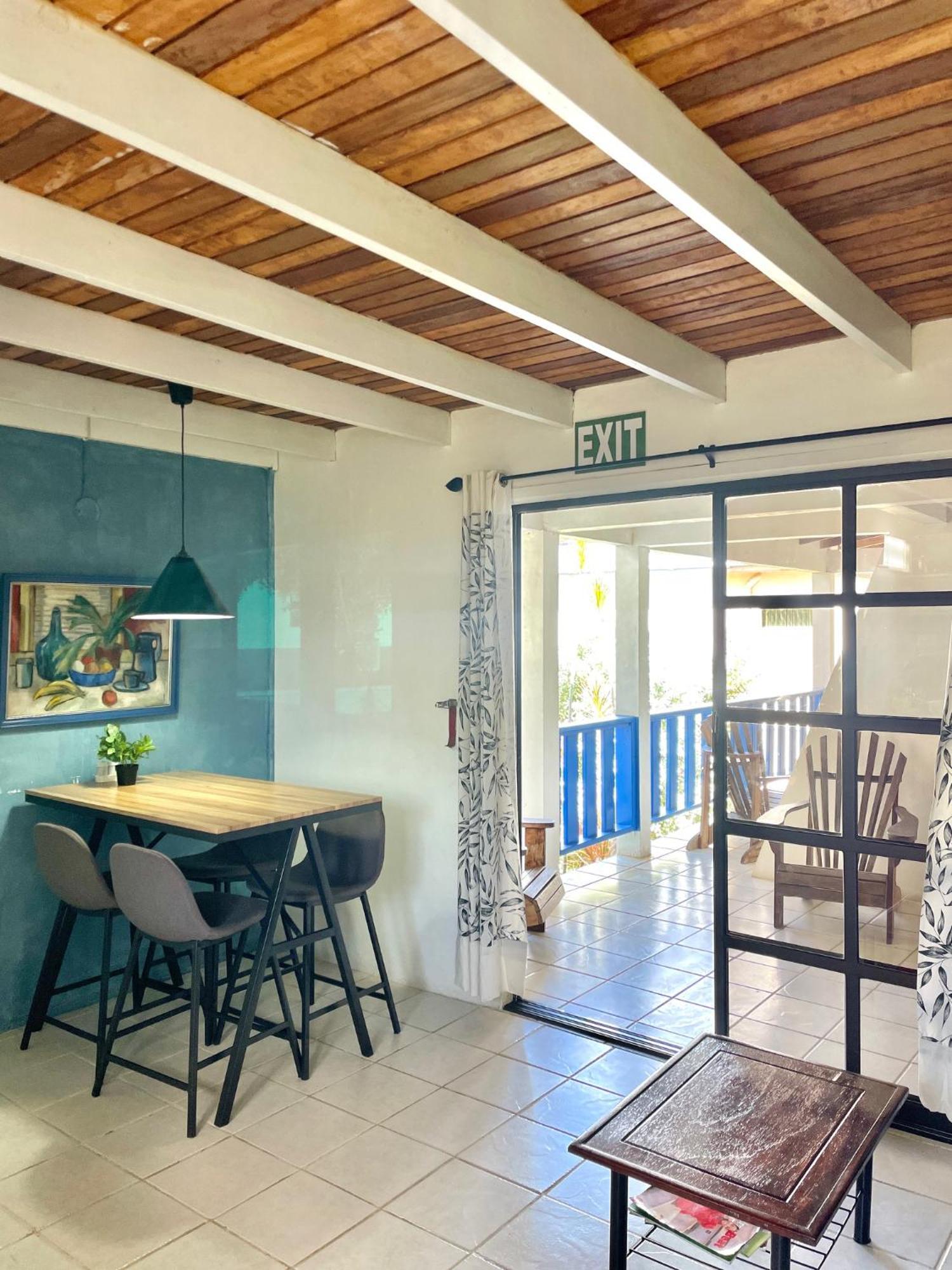 Bananaquit Tobago -Stay Near The Beach Crown Point Exterior foto