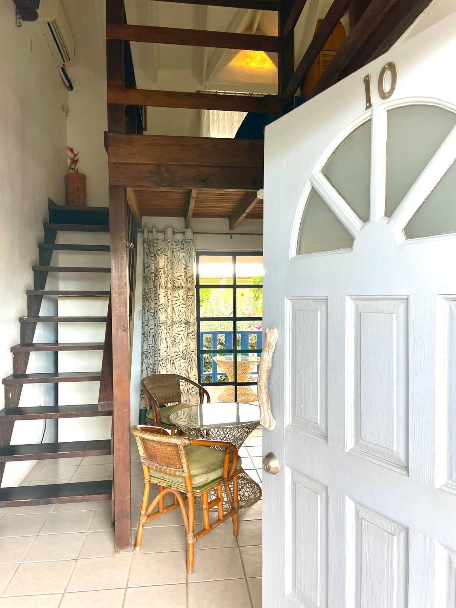 Bananaquit Tobago -Stay Near The Beach Crown Point Exterior foto